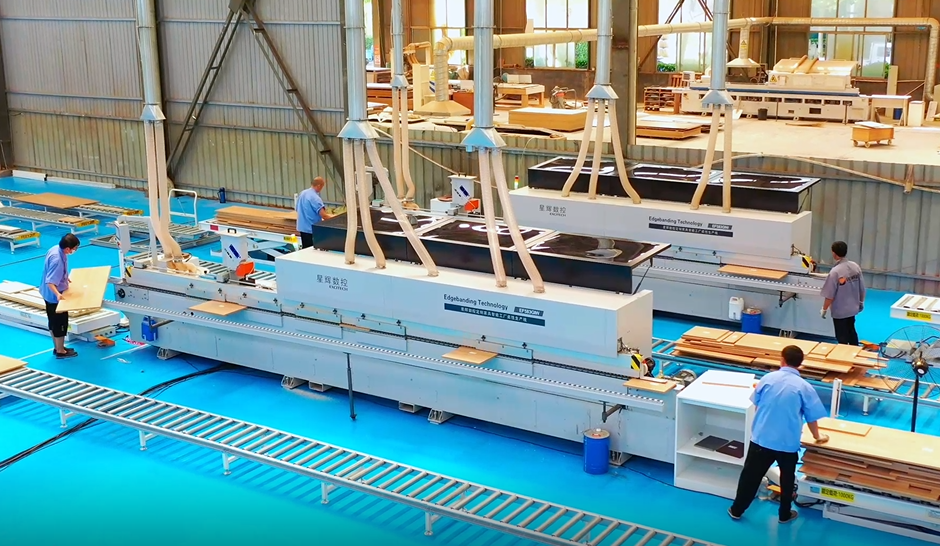 Avantages de la fabrication intelligente de l’Industrie 4.0 dans la production de meubles sur mesure.