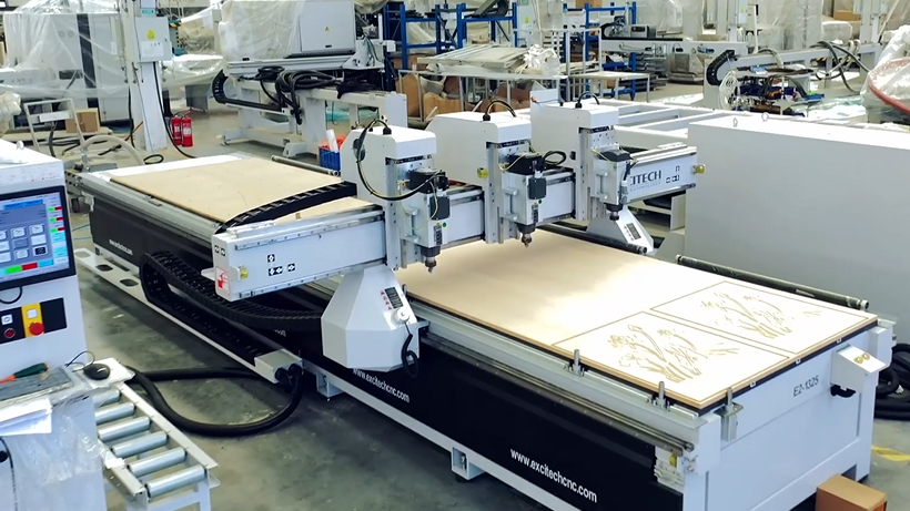 Comment choisir la machine de découpe pour toute l'usine de meubles sur mesure