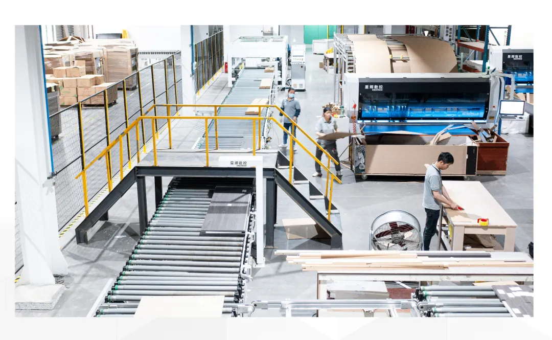 MACHINE À CARTONS