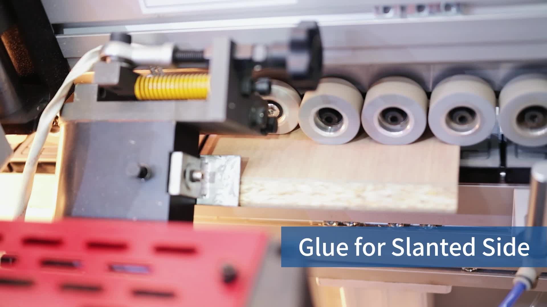 Plaqueuse de chants EXCITECH pour bords droits et biseautés - répond à davantage de besoins de production !